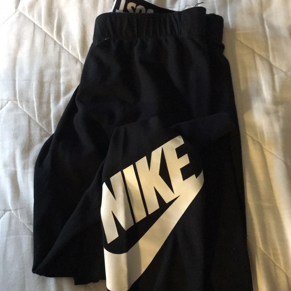 Nike logo leggings